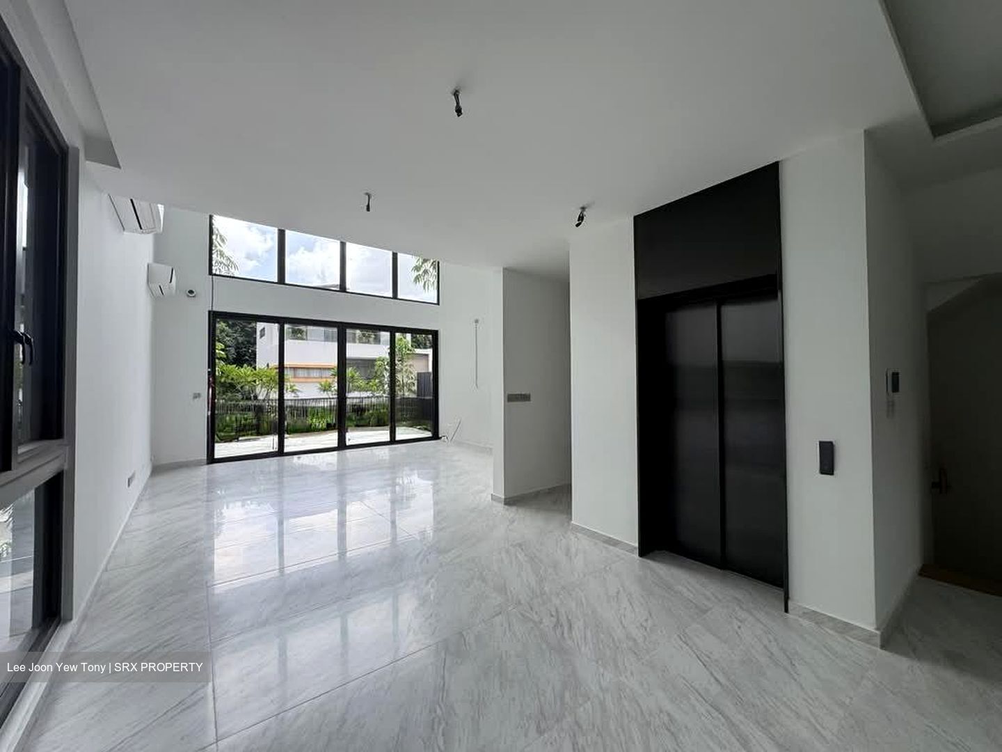 Shrewsbury Road (D11), Terrace #574032631